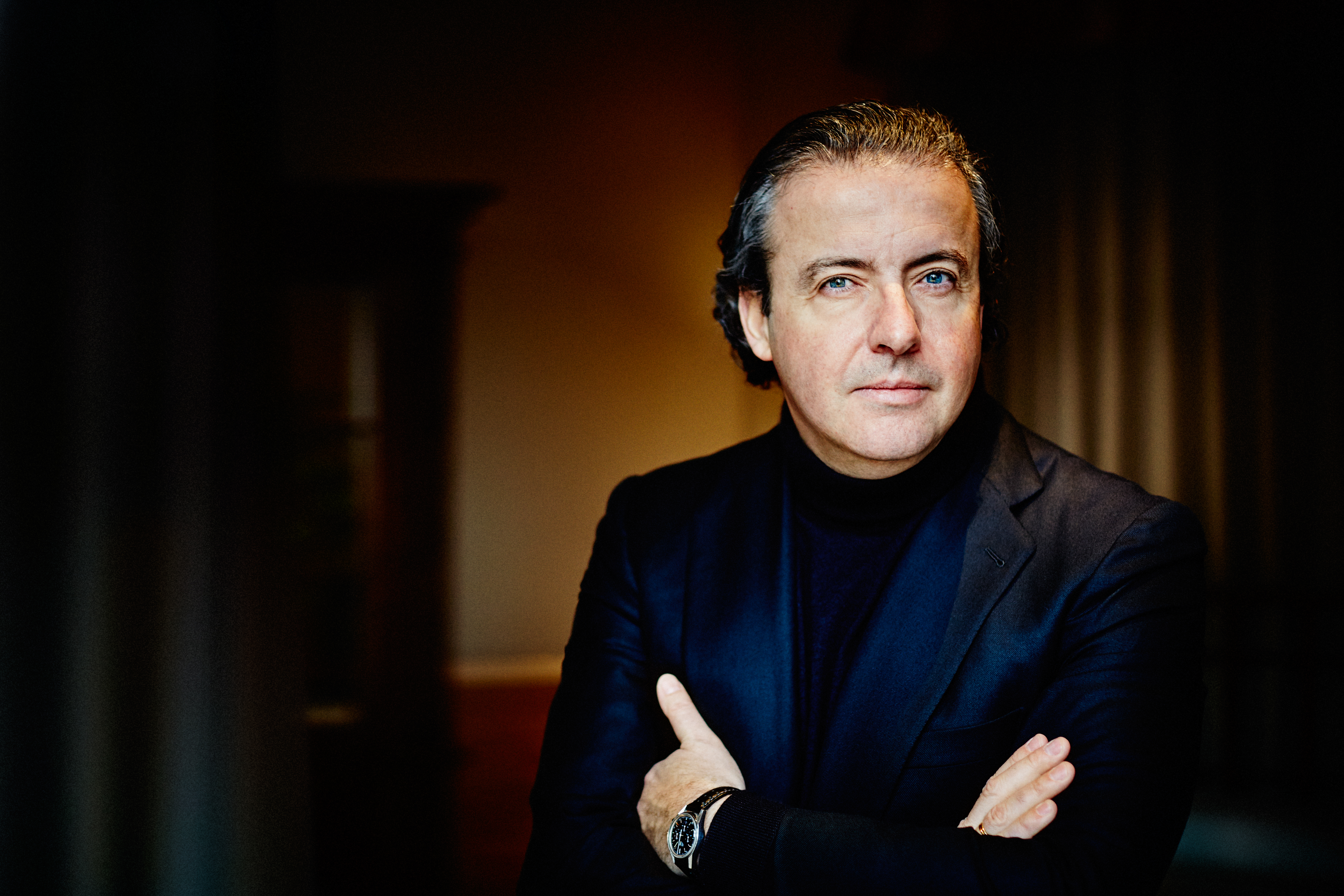 JUANJO MENA DIRIGE A LA OCNE EN MARZO