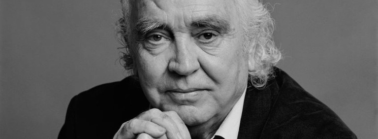 DIVINAS PALABRAS: SOBRE ANTÓN GARCÍA ABRIL