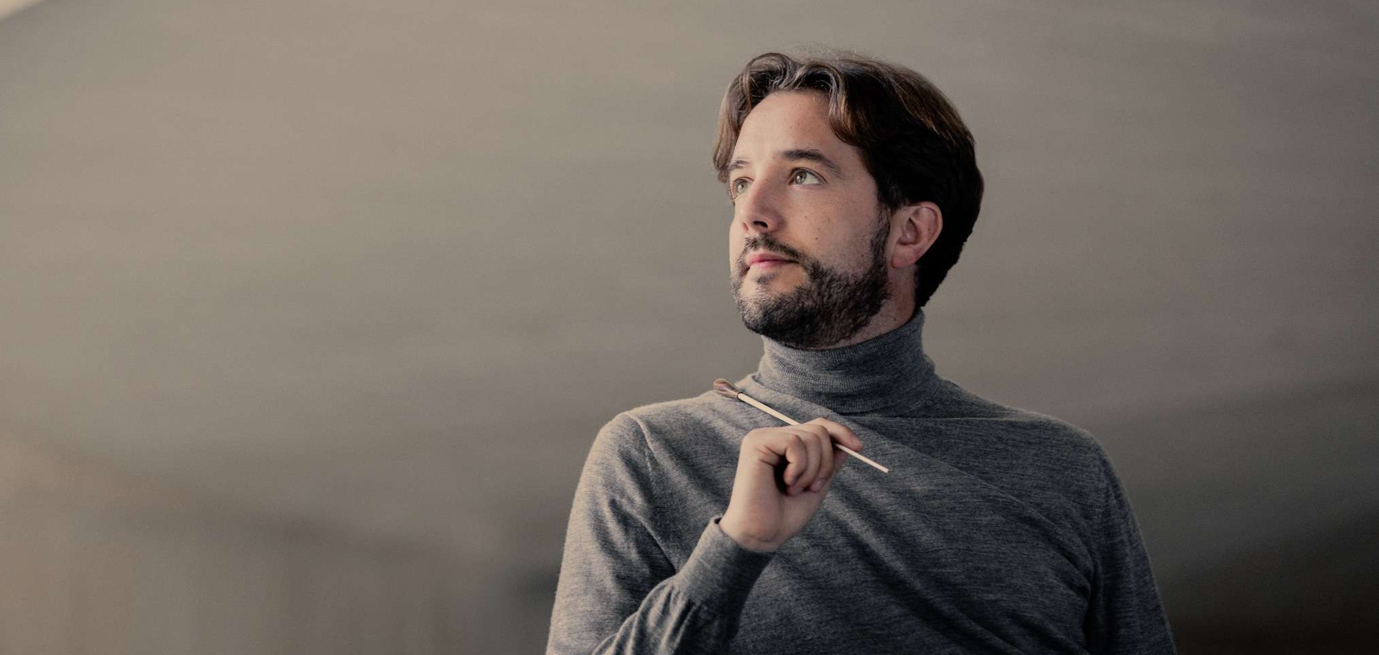 JAUME SANTONJA DEBUTA EN EL CICLO SINFÓNICO DE LA OCNE CON OBRAS DE MARÍA DE PABLOS Y CAMILLE SAINT-SAËNS