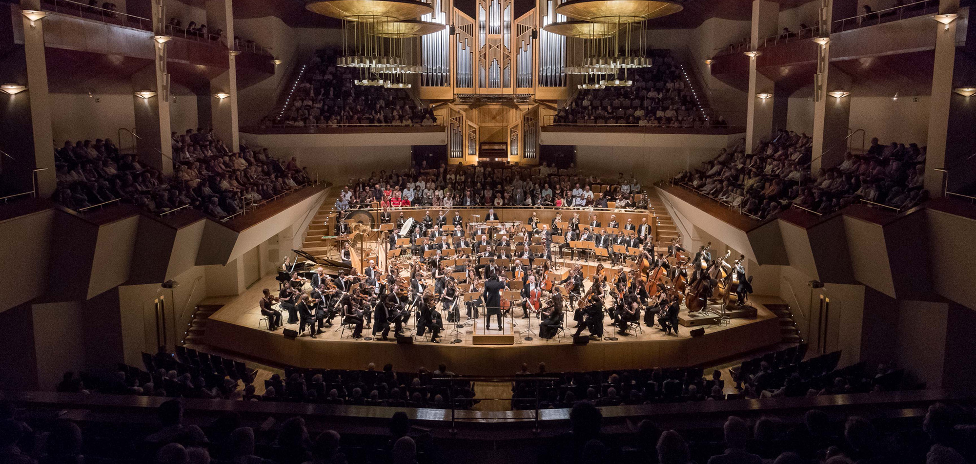 La Orquesta y Coro Nacionales de España cierran en Granada una temporada histórica